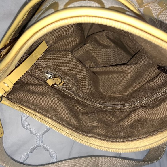 COACH YELLOW LOGO PURSE ZIP TOP - Picture 8 of 8